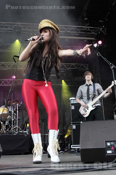 GABRIELLA CILMI - 2009-07-04 - CERGY - Base de Loisirs - 